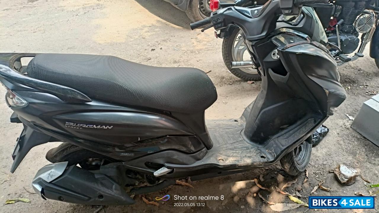 Matte Black Suzuki Burgman Street BS6