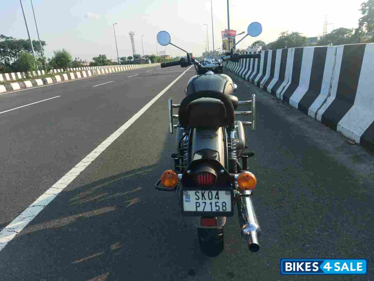 Gunmetal Grey Royal Enfield Classic Gunmetal Grey