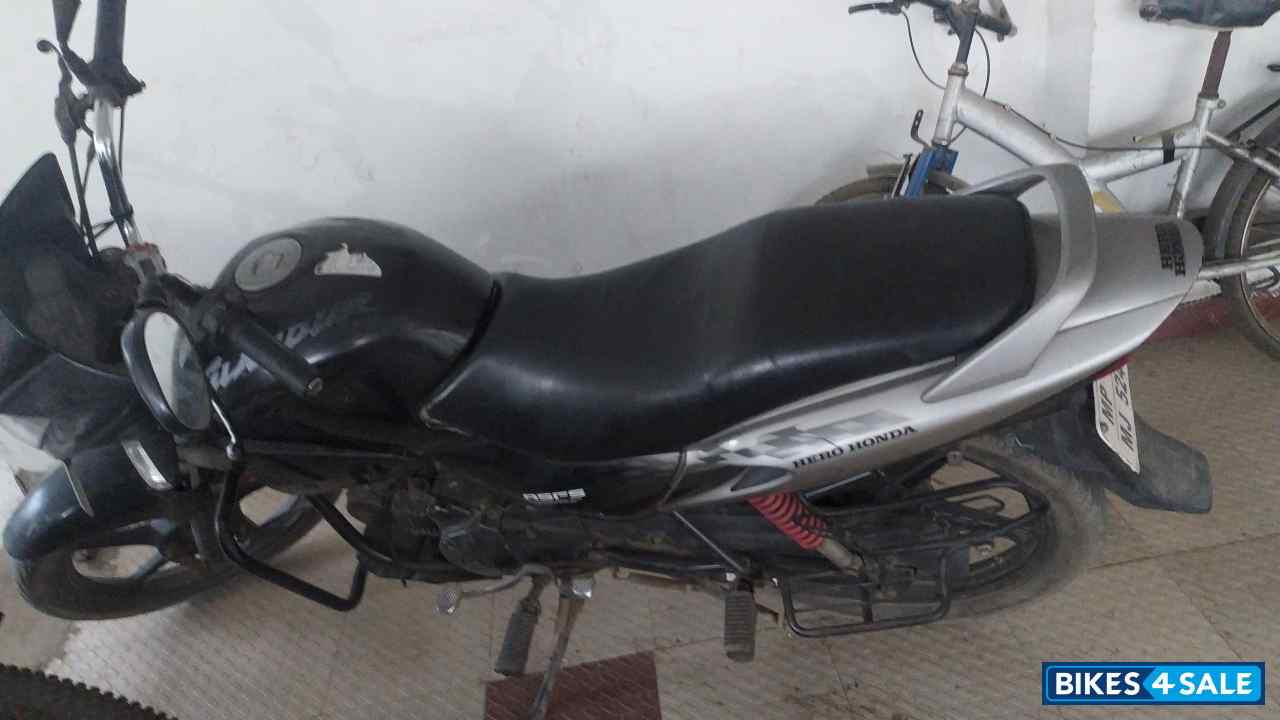 Black Hero Glamour 125