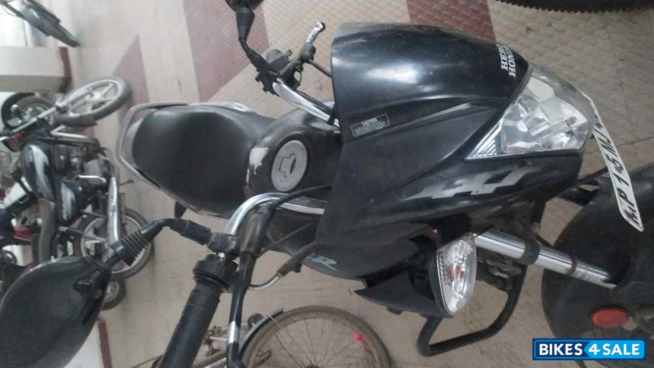 Black Hero Glamour 125