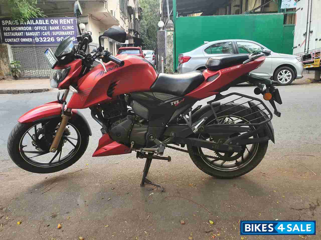 TVS Apache RTR 200 4V