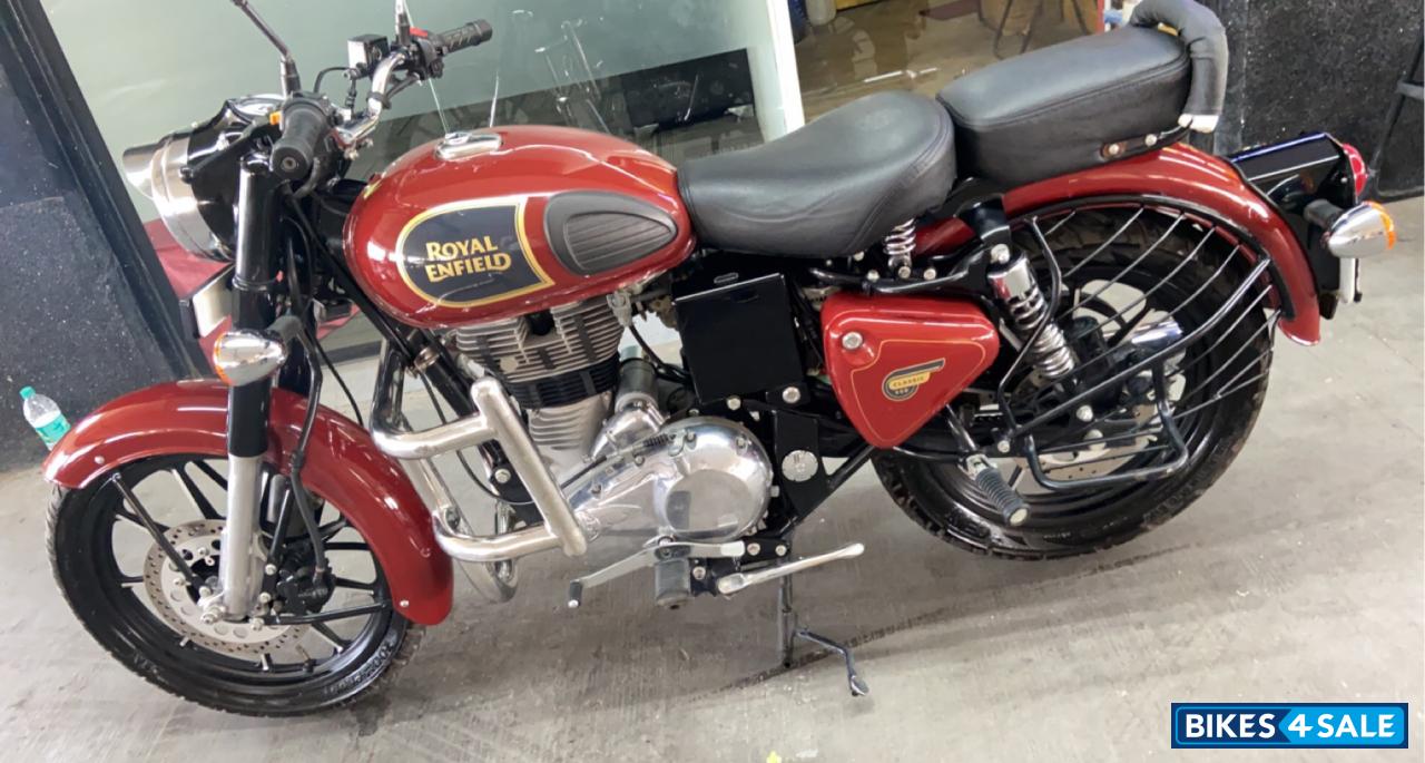 Chestnut Red Royal Enfield Classic 350 Chestnut Red Royal Enfield Classic 350