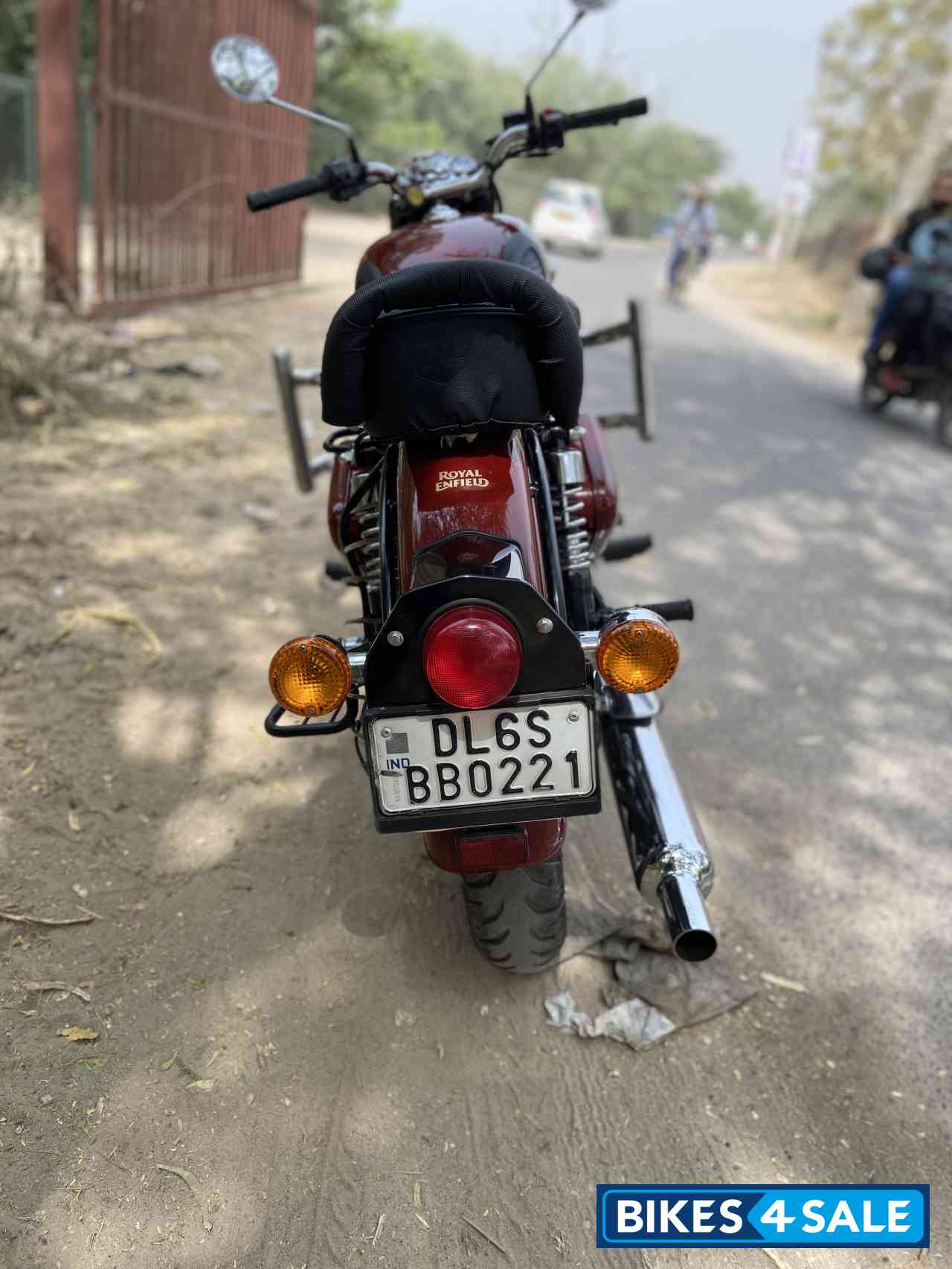 Chestnut Red Royal Enfield Classic 350 Chestnut Red Royal Enfield Classic 350