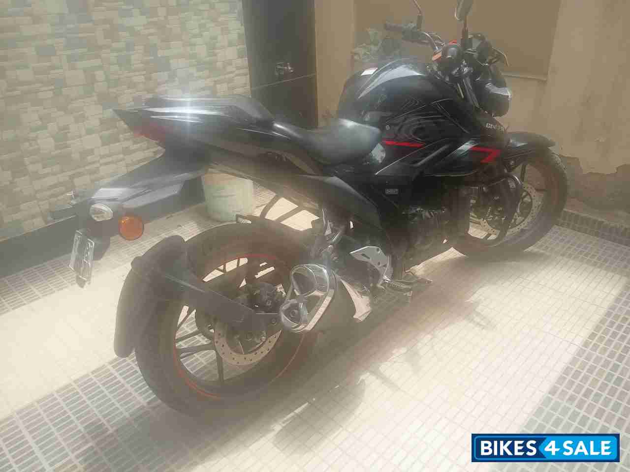 Black Suzuki Gixxer BS6