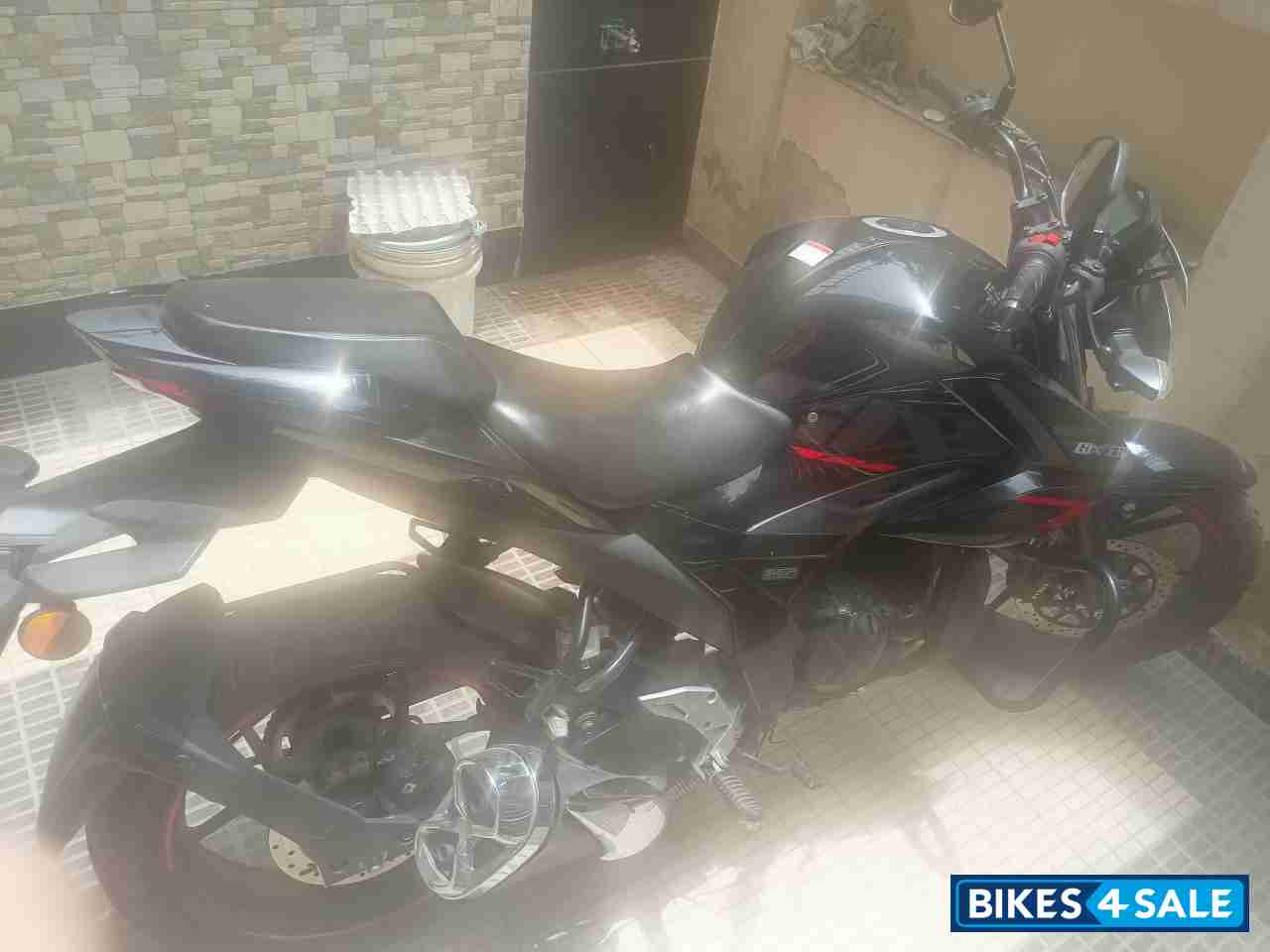 Black Suzuki Gixxer BS6