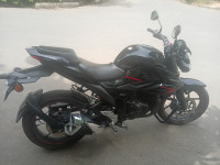 Black Suzuki Gixxer BS6