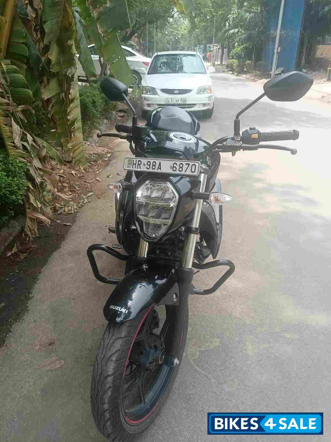 Black Suzuki Gixxer BS6