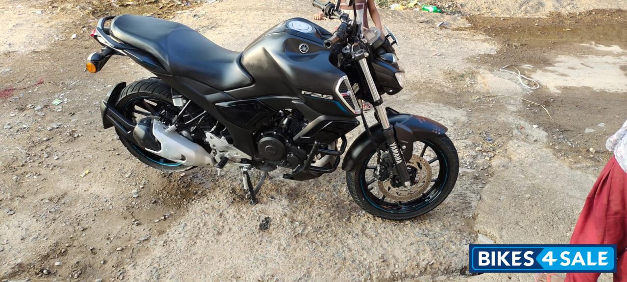 Matty Black Yamaha FZ-S FI V3