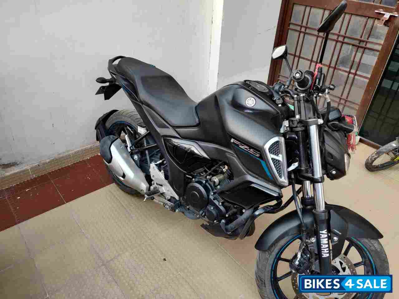 Matt Black Yamaha FZ-S FI V3