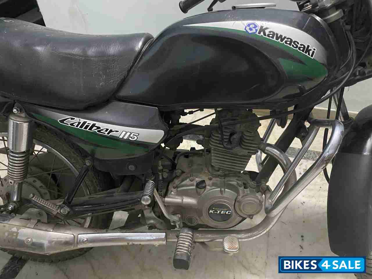 Black Bajaj Caliber Black Bajaj Caliber