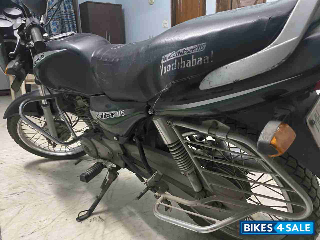 Black Bajaj Caliber Black Bajaj Caliber