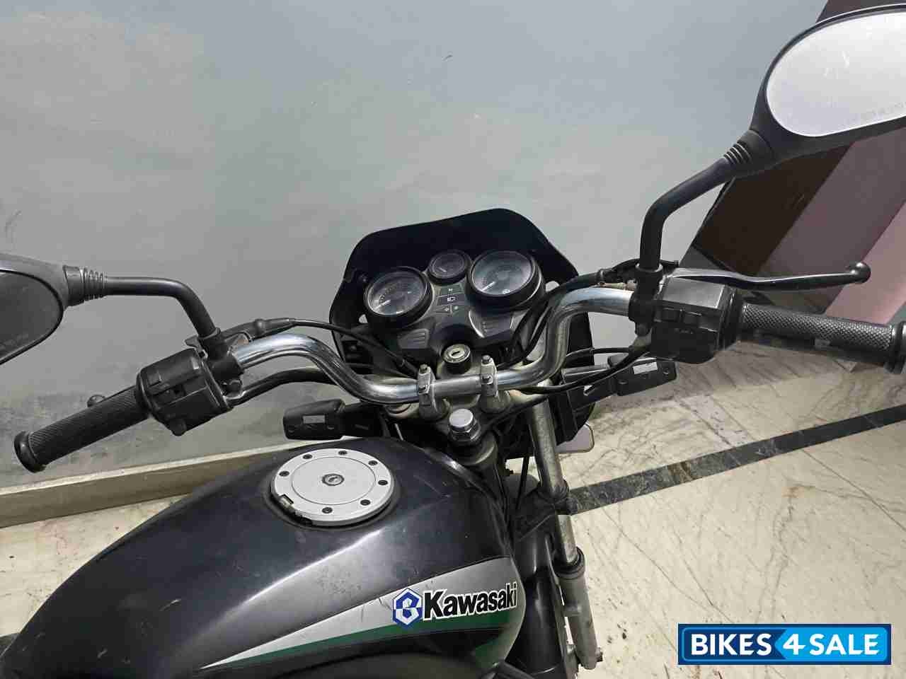 Black Bajaj Caliber Black Bajaj Caliber