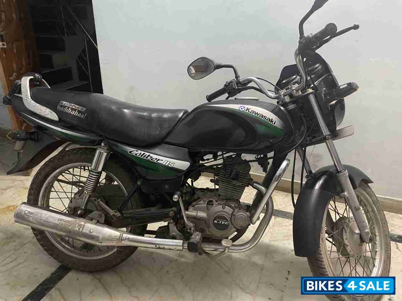 Black Bajaj Caliber Black Bajaj Caliber