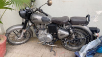 Gunmetal Grey Royal Enfield Classic 350
