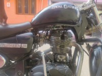 Black Royal Enfield Thunderbird 350