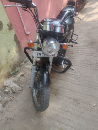 Black Royal Enfield Thunderbird 350