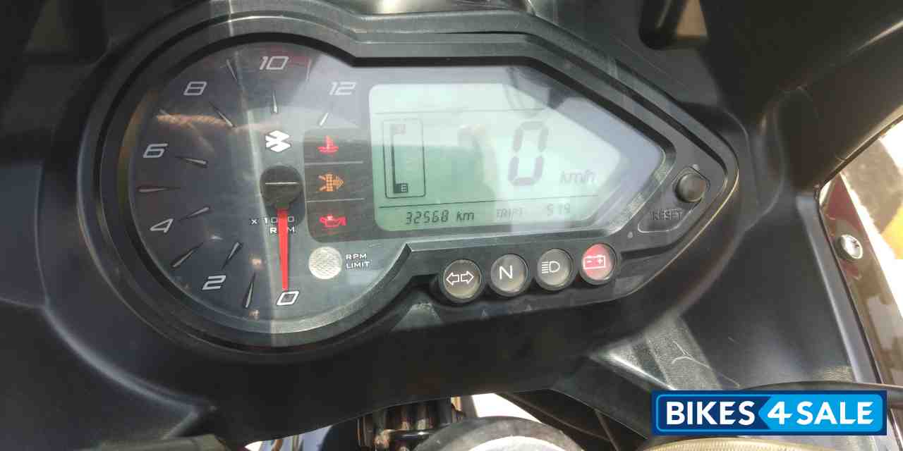 Bajaj Pulsar 220 DTSFi