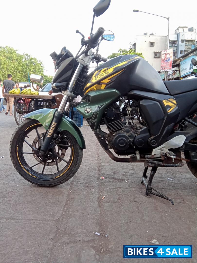 Yamaha FZ FI V2