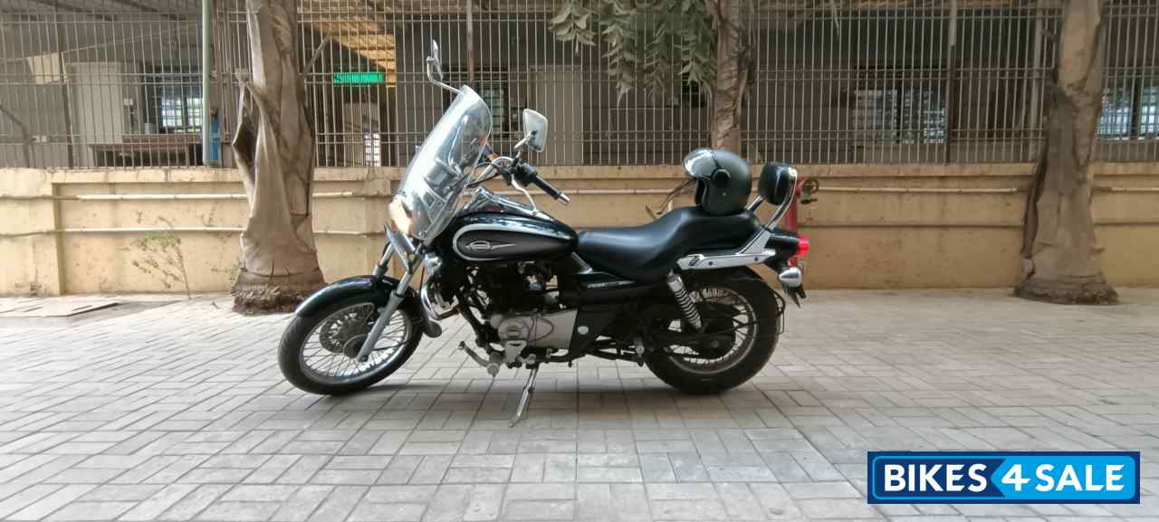 Black, Chrome Bajaj Avenger Cruise 220