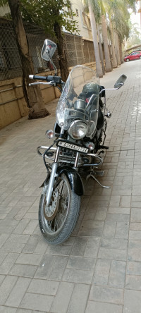 Black, Chrome Bajaj Avenger Cruise 220