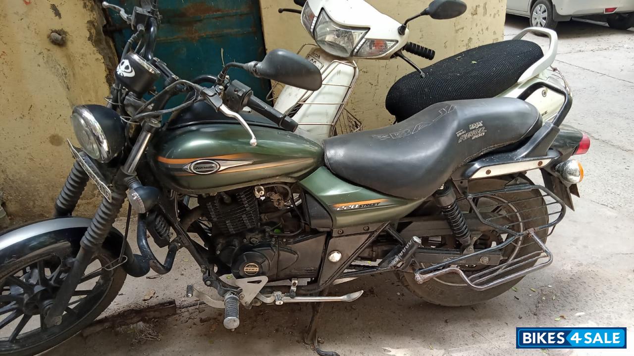 Olive Green Bajaj Avenger Street 220
