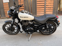 White Royal Enfield Thunderbird X 350