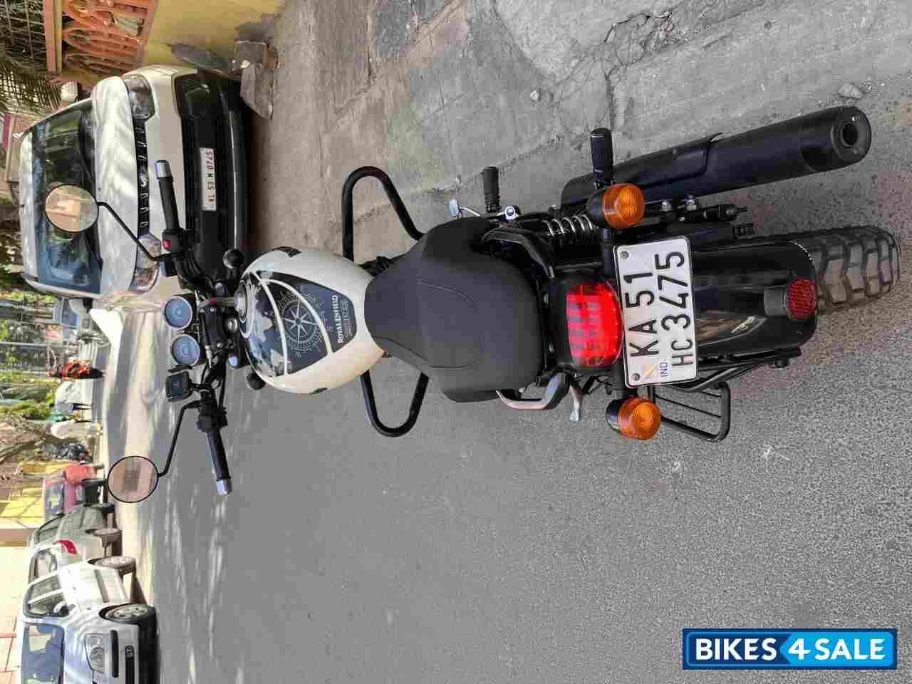 White Royal Enfield Thunderbird X 350