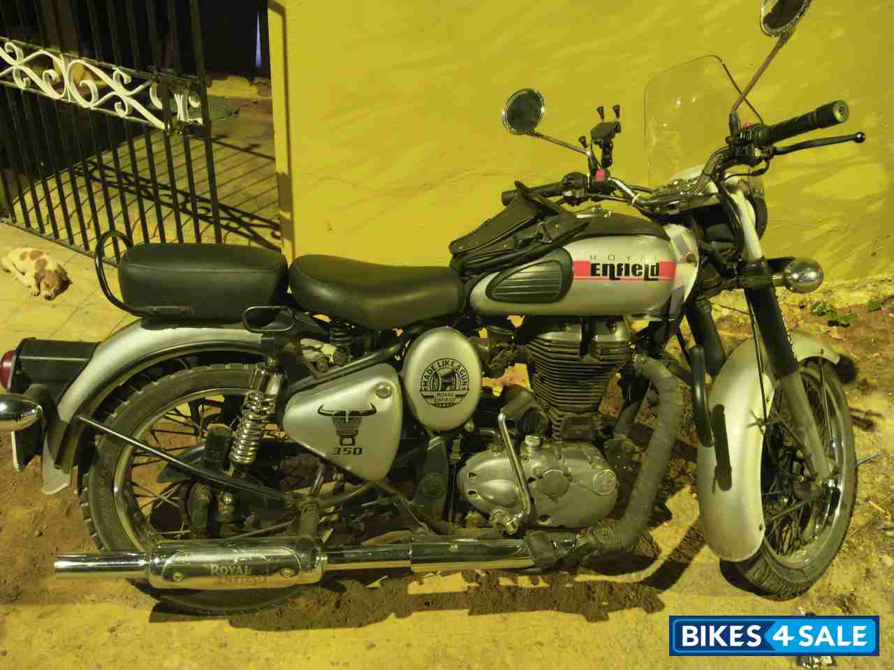 Silver Royal Enfield Classic 350