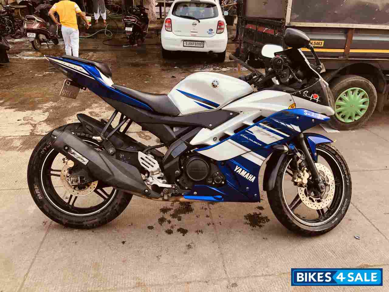Yamaha YZF R15 V2