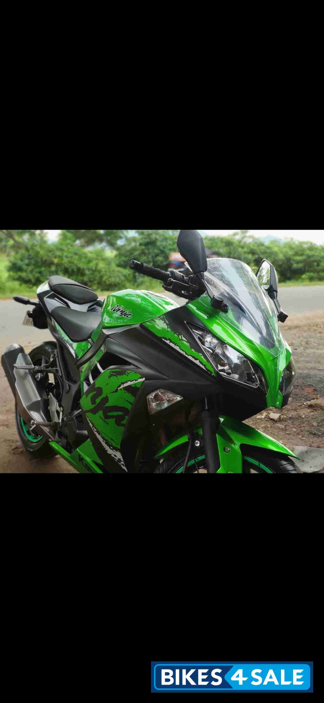 Green Kawasaki Ninja NINJA300ABS