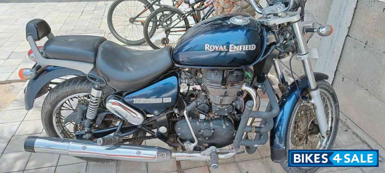 Blue Royal Enfield Thunderbird 500 Blue Royal Enfield Thunderbird 500