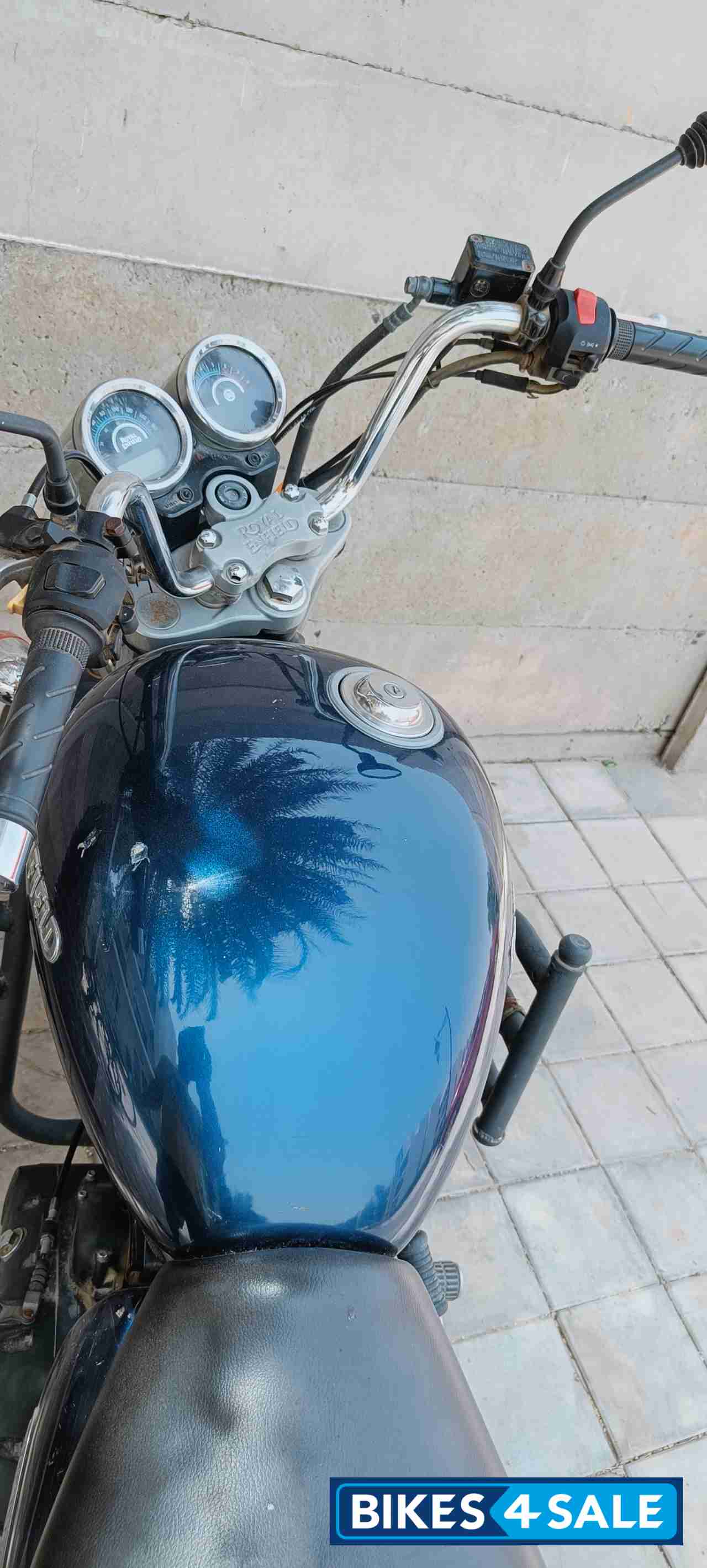 Blue Royal Enfield Thunderbird 500 Blue Royal Enfield Thunderbird 500