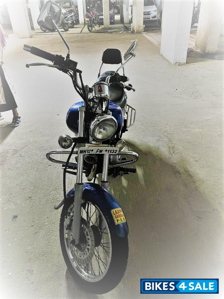 Bajaj Avenger 200 DTS-i