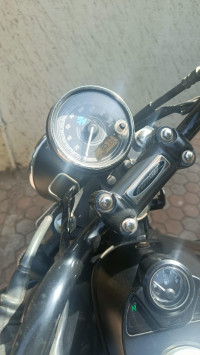 Matte Black Bajaj Avenger Street 220 BS6