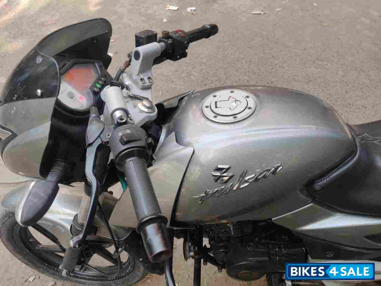 Grey Bajaj Pulsar 180
