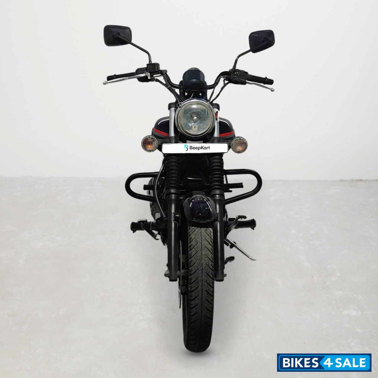 Bajaj Avenger Street 220