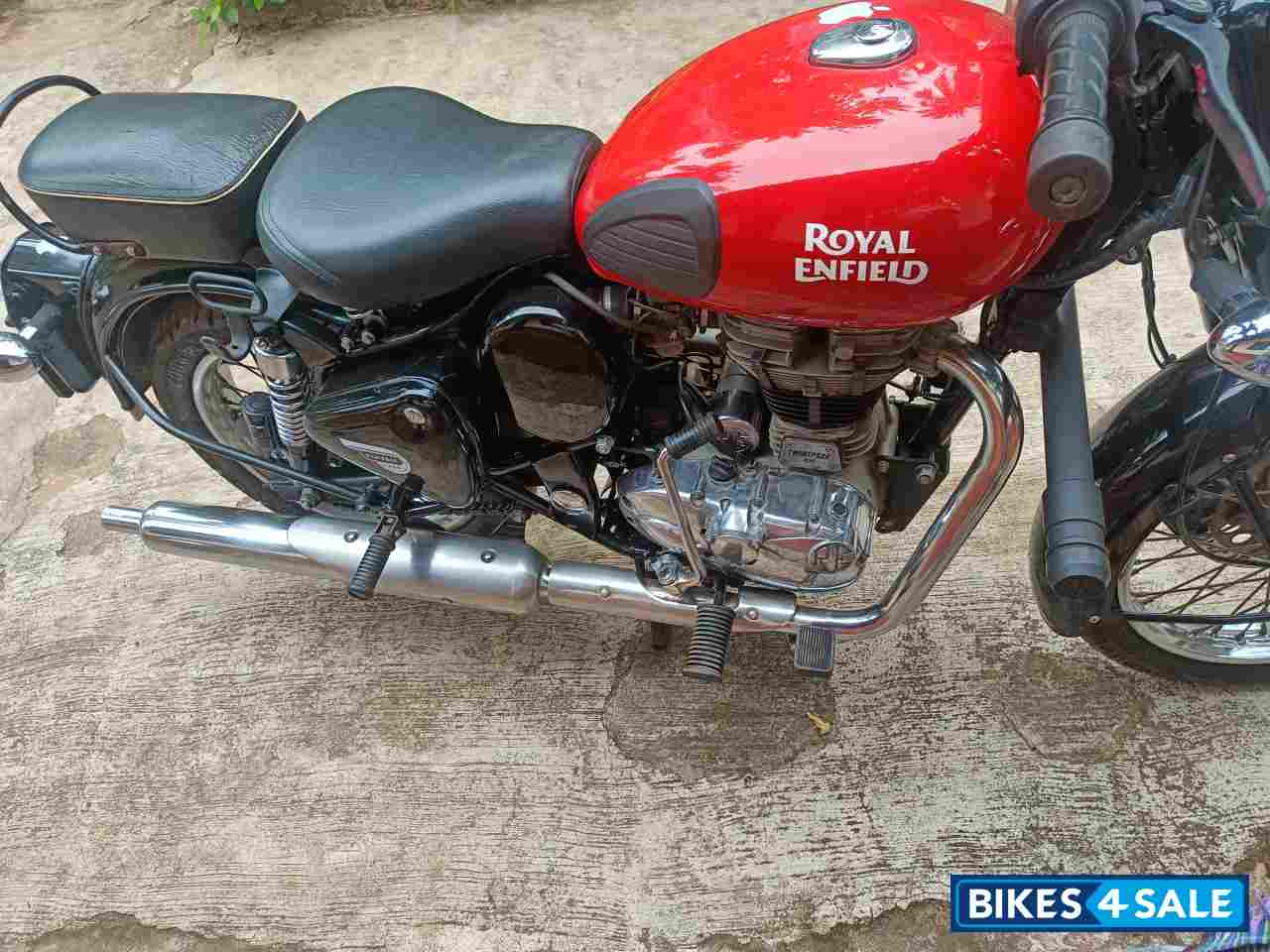 Red Royal Enfield Classic 350 Redditch Red