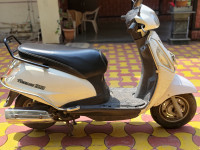 White Suzuki Access 125