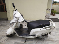 White Honda Aviator