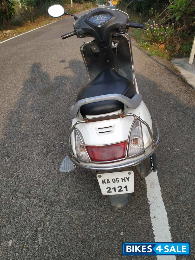 White Honda Activa