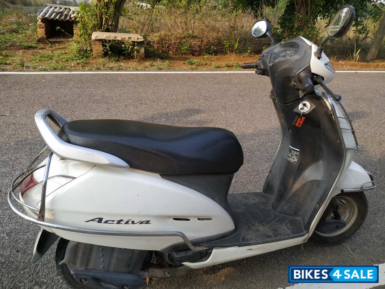 White Honda Activa