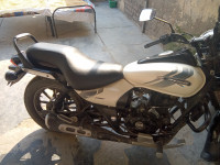 Bajaj Avenger Street 220