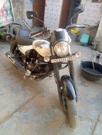 Bajaj Avenger Street 220