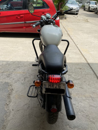 White Royal Enfield Thunderbird X 350