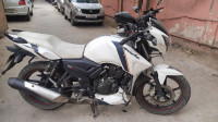 White TVS Apache RTR 160