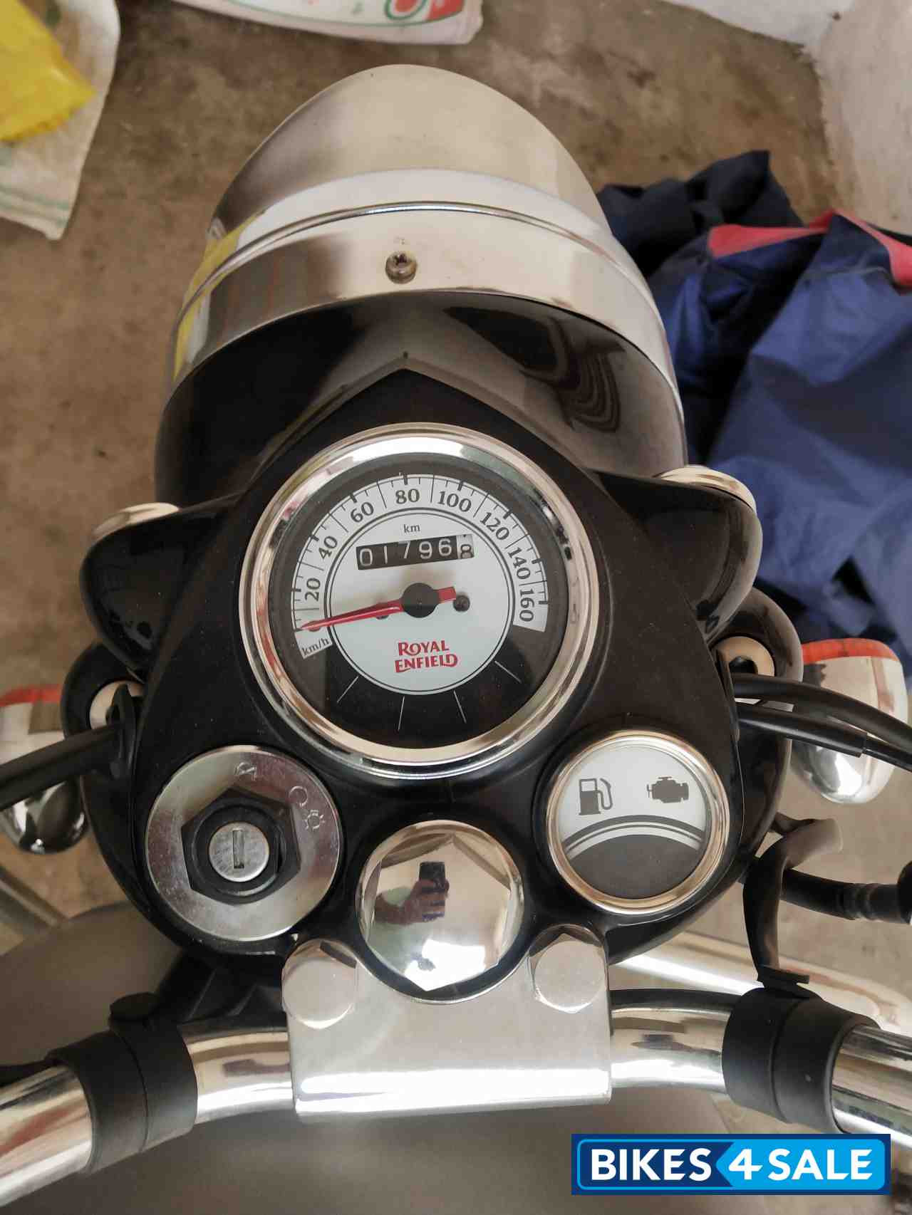 Gunmetal Grey Royal Enfield Classic Gunmetal Grey