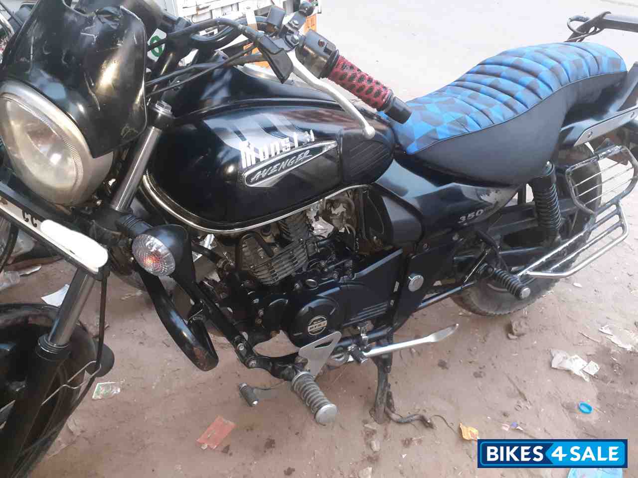Bajaj Avenger Street 180