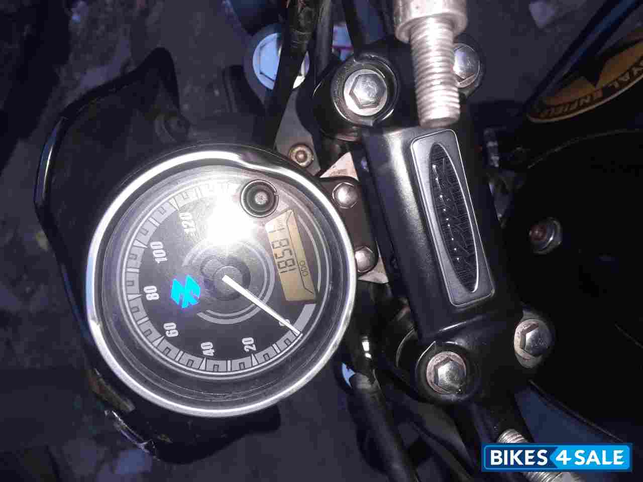 Bajaj Avenger Street 180