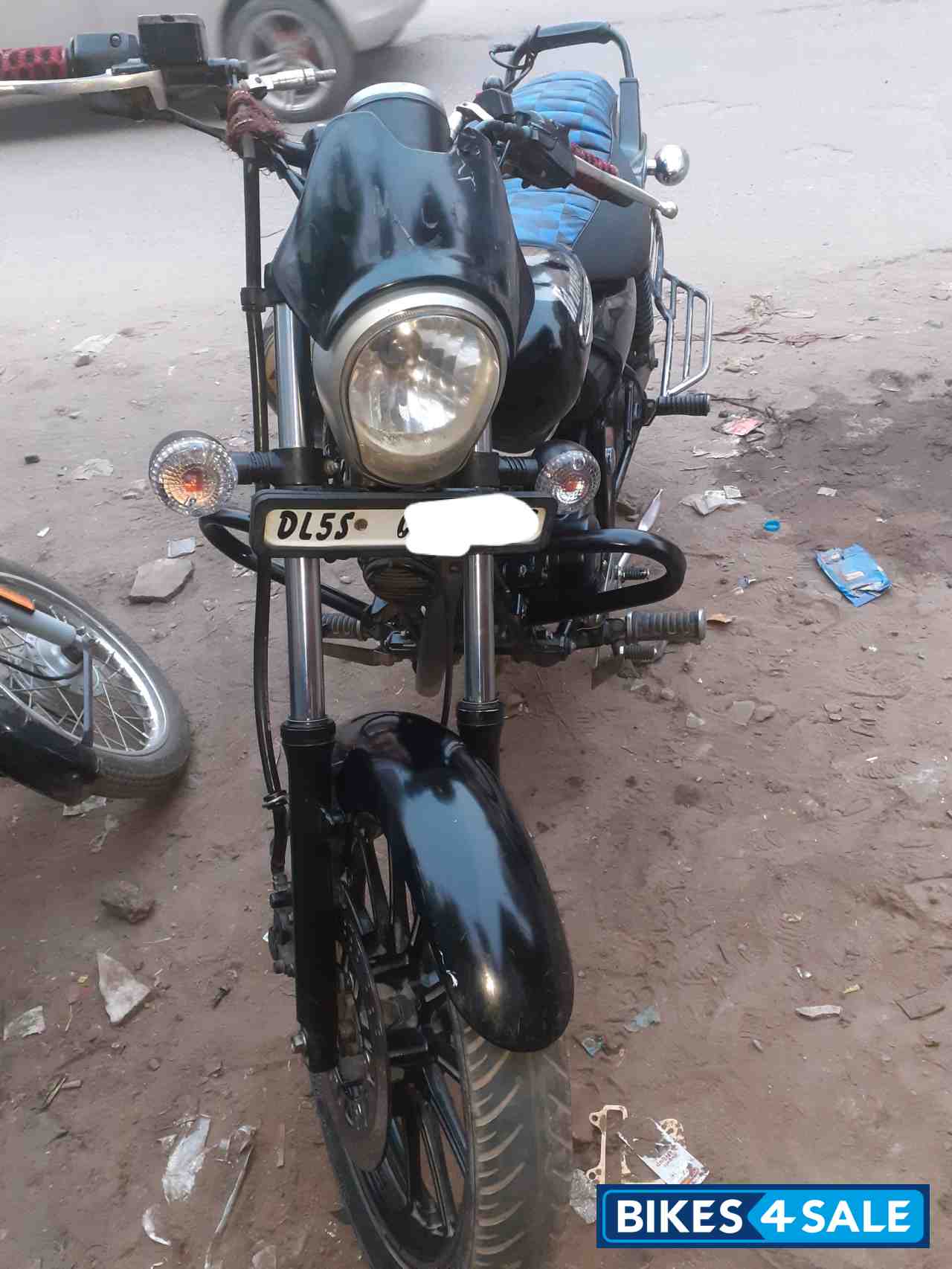 Bajaj Avenger Street 180