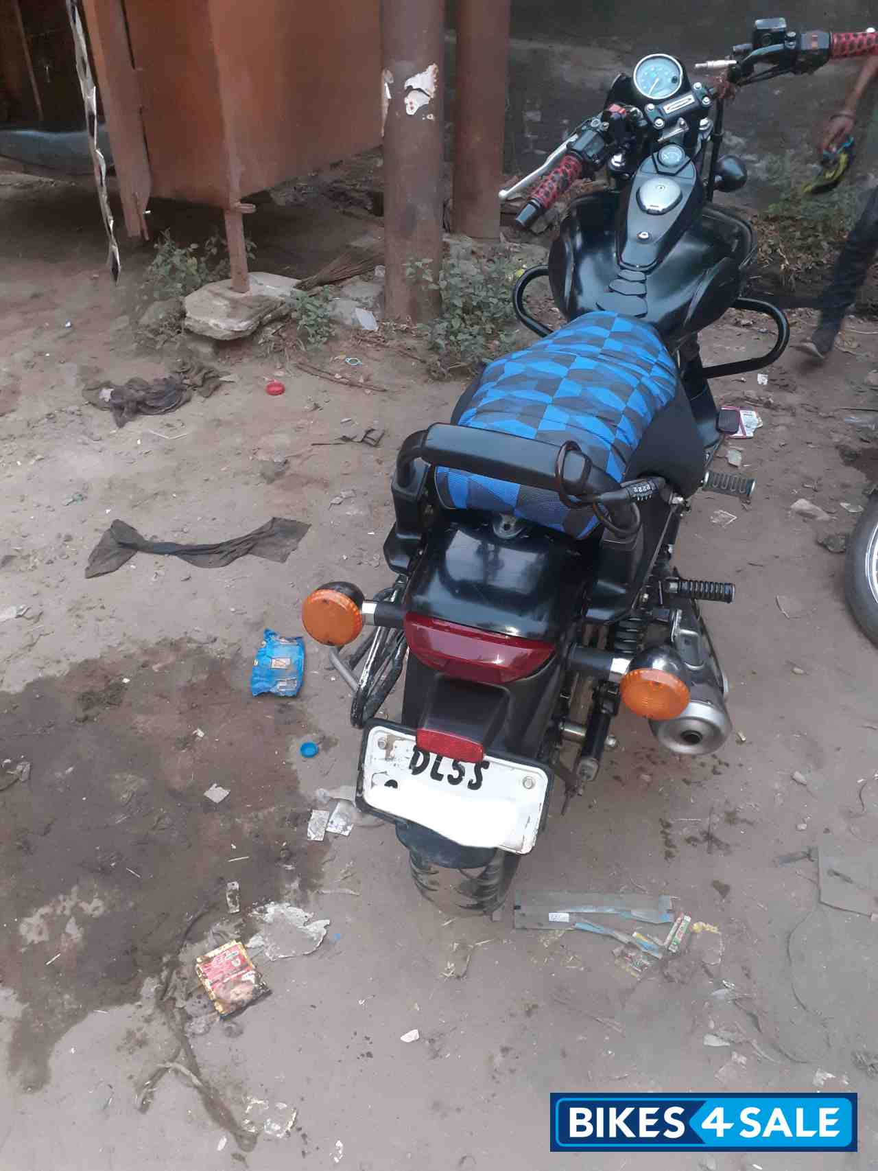 Bajaj Avenger Street 180